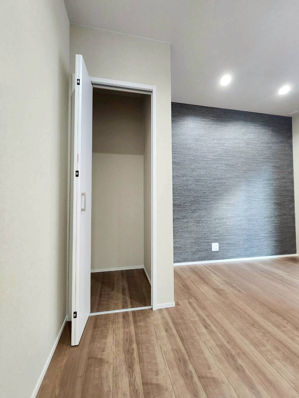 【居間・リビング】の画像