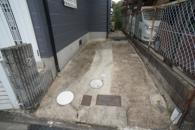中ノ町戸建の駐車場