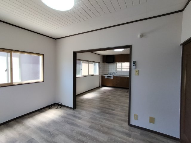 中ノ町戸建の居間・リビング