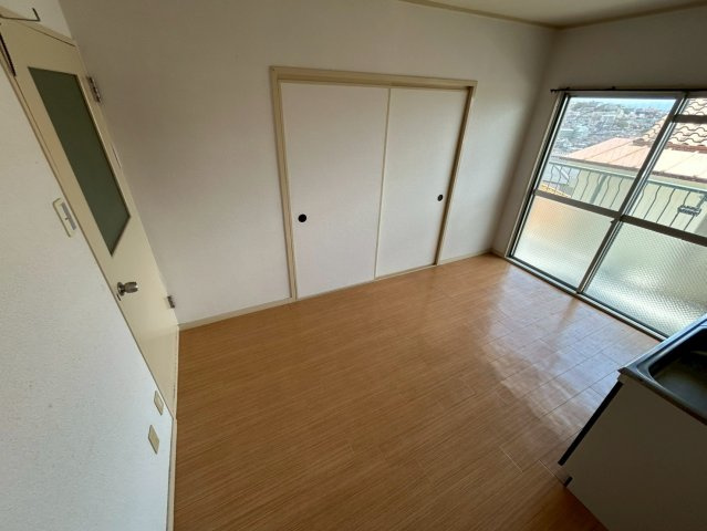 昭郷ツインハイツの居間・リビング