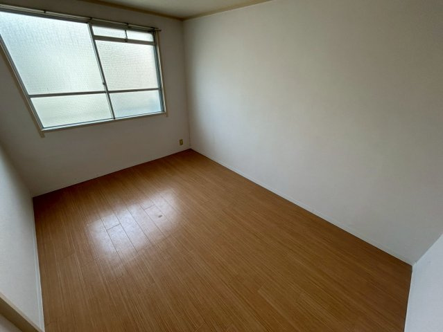 昭郷ツインハイツの洋室