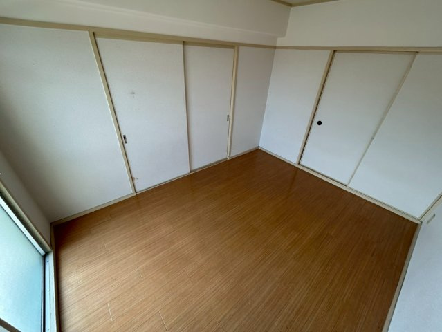 昭郷ツインハイツの洋室