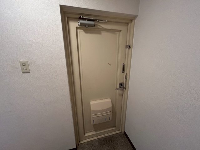 昭郷ツインハイツの玄関