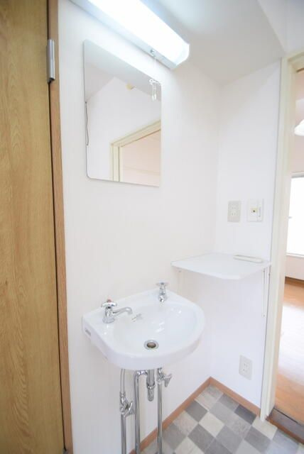 アライハイツの洗面所