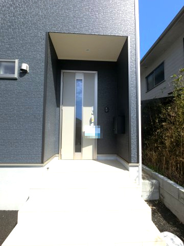 神埼市神埼町本堀第1　1号棟の玄関|シンプルで使いやすい玄関です