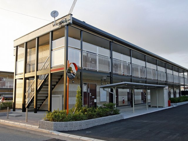 加古川市別府町西町のアパート