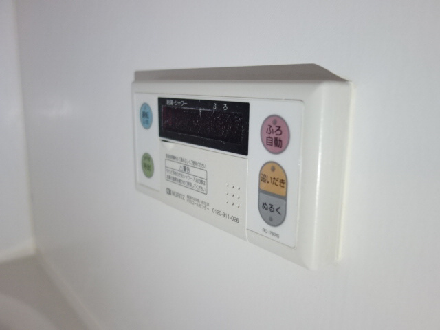 明石市魚住町住吉４丁目のアパートの浴室