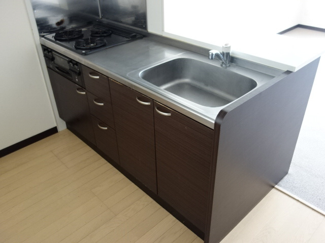 明石市魚住町住吉４丁目のアパートのキッチン
