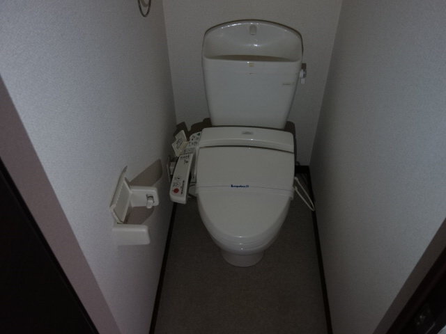 明石市魚住町住吉４丁目のアパートのトイレ
