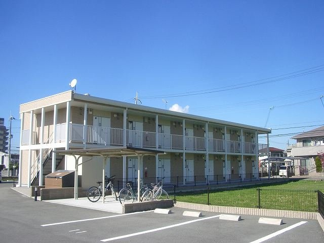 レオパレス魚住南のエントランス