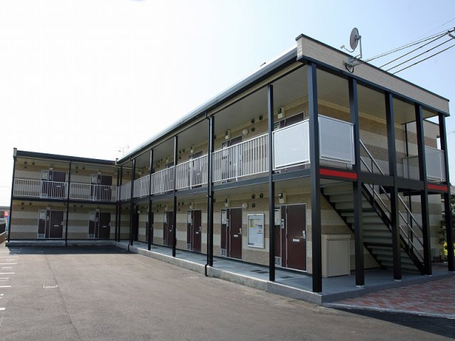 三木市大村のアパートの外観