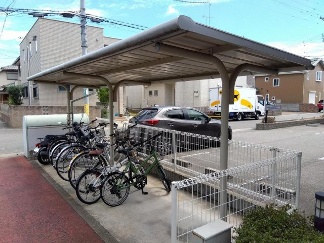 明石市鳥羽のアパートのその他|駐輪場