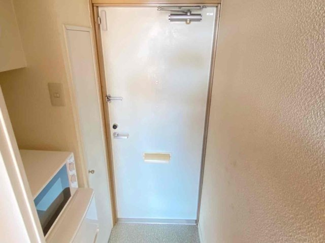 加古川市尾上町安田のアパートの玄関