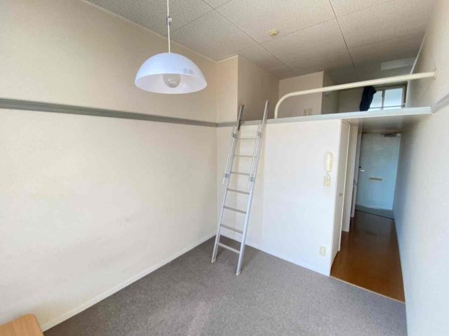 加古川市尾上町安田のアパートの居間・リビング