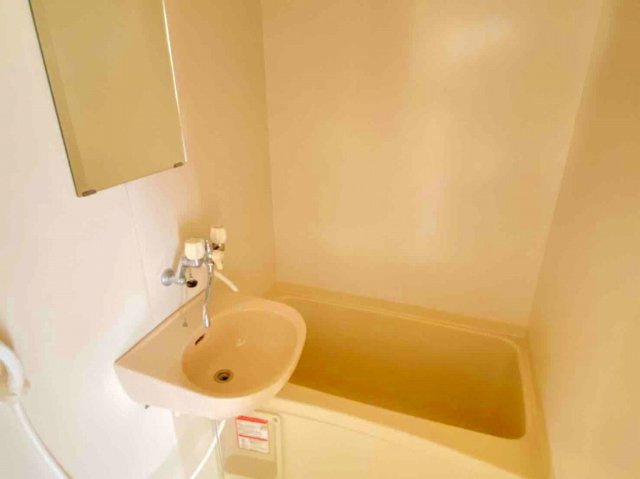 加古川市尾上町安田のアパートの浴室