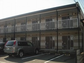 加古川市平岡町一色西２丁目のアパートの外観