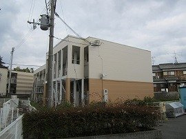 三木市大村のアパートの外観