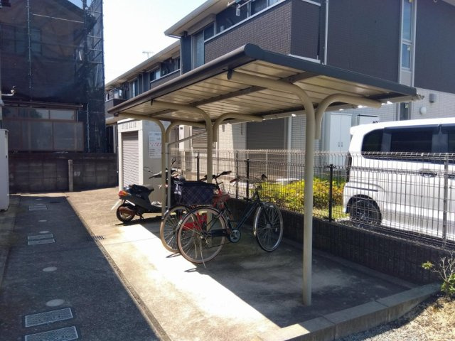 レオパレスＮ　Ｓ　本荘のその他|駐輪場