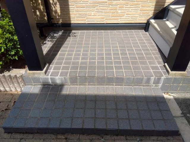 レオパレスコンフォート明石のエントランス