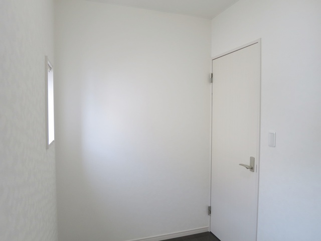 ＳＤコートの居間・リビング|収納の多い方も安心！便利な納屋つきです♪