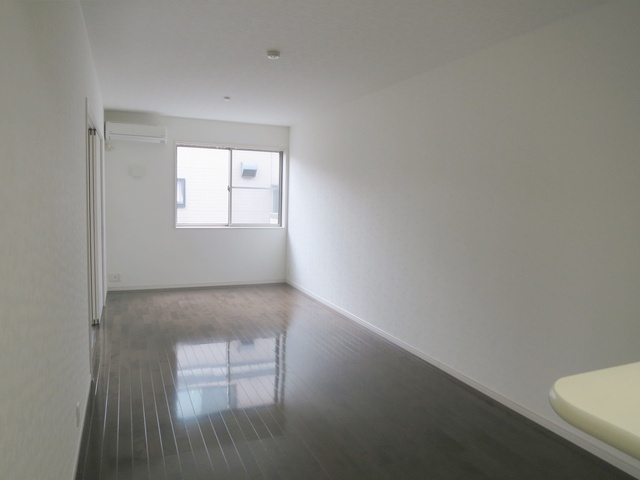 ＳＤコートの居間・リビング|15.3帖の広々としたリビングです♪