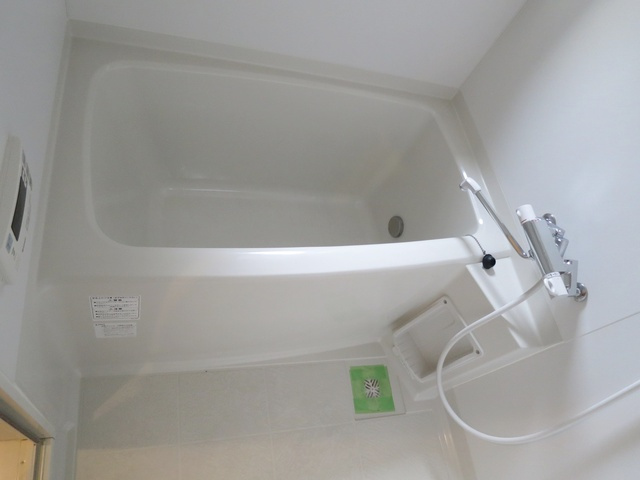 ＳＤコートの浴室|清潔感のあるゆったりと浸かれるバスルームです♪