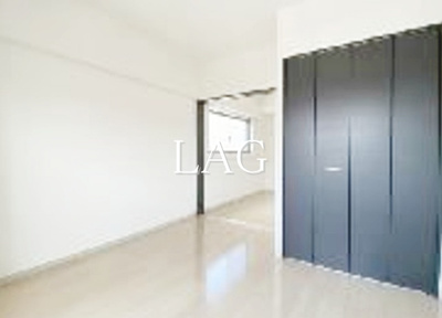 【居間・リビング】 | コウジーコート | 洋室のお部屋です。