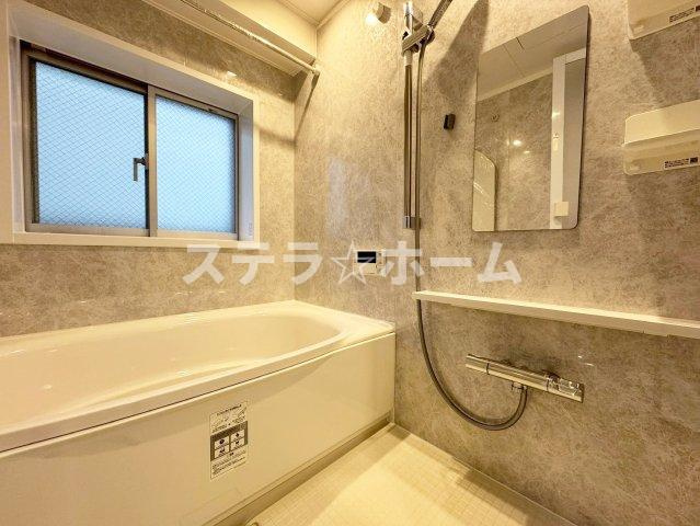 パレ千里壱号棟の浴室|落ち着いた空間のお風呂です