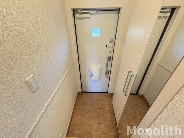 ゼクシー桜ヶ丘B棟の玄関