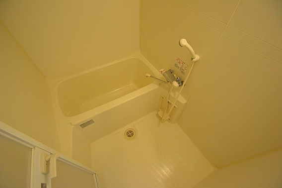 ベルフェリーク新神戸　（アーバネックス新神戸）の浴室