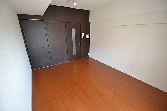 ベルフェリーク新神戸　（アーバネックス新神戸）の居間・リビング