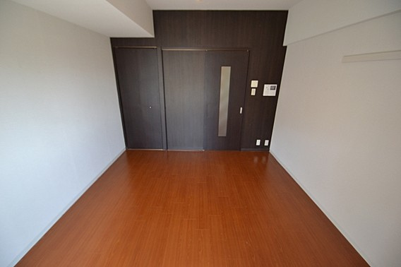 ベルフェリーク新神戸　（アーバネックス新神戸）の居間・リビング