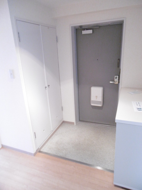 アーバンライフ本山中町の玄関