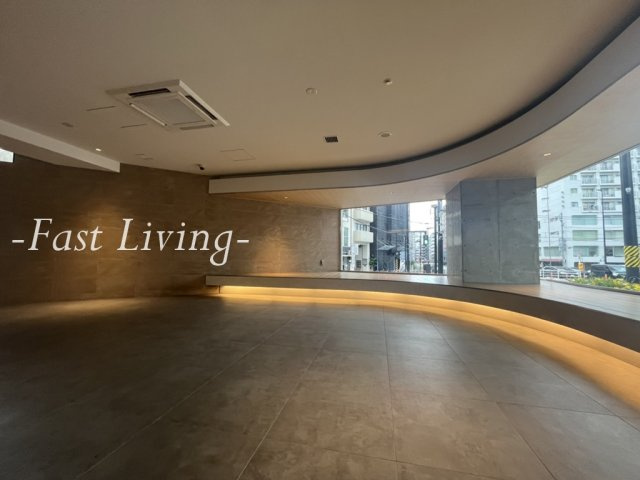 市谷仲之町ビューアパートメントのロビー