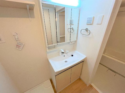 【洗面所】 | Rielis～リエリス～ | 洗髪洗面化粧台（イメージ）