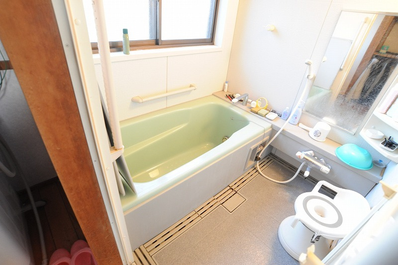 須坂市小山　中古住宅の浴室