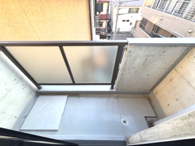 六甲トワニハウスのバルコニー