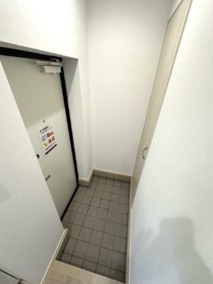 【玄関】 | エスパシオン中野B棟