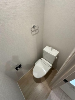 【トイレ】 | エスパシオン中野B棟 | 温水洗浄便座。