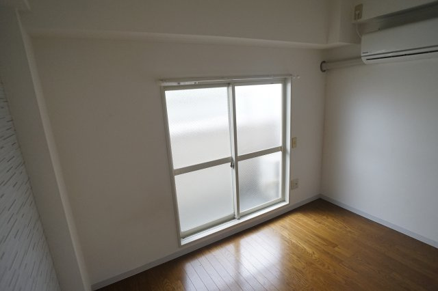 プレアール東生駒の居間・リビング