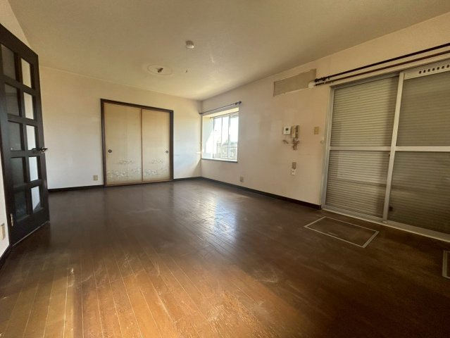 大網白里市南横川　中古戸建の居間・リビング