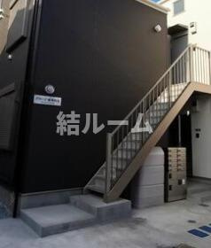 練馬区桜台５丁目のアパートのエントランス