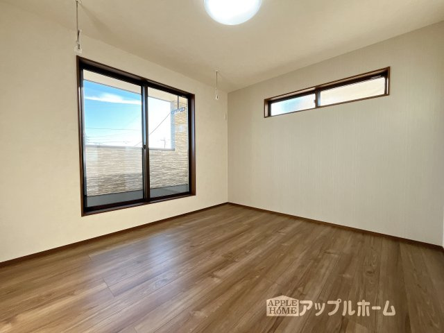 【新築住宅】熊谷市上之 第8期 全8棟の洋室|２階居室は全室収納あり！たっぷりある収納活用でお部屋もキレイを保てます♪