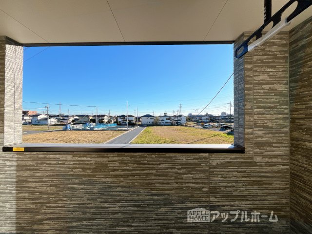 【新築住宅】熊谷市上之第8期 全8棟のバルコニー|インナーバルコニーで突然の雨でも安心♪直射日光を防げるので、紫外線を気にせず自然の光や風を感じながら日光浴もできちゃいます♪