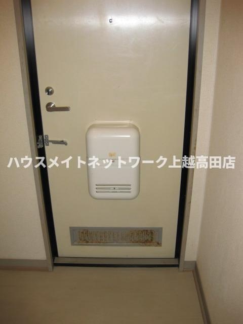 ヴィラ・アルペジオＢ棟の玄関|玄関