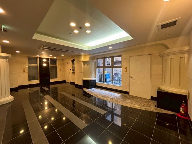 Gramercy Nipponbashiのロビー