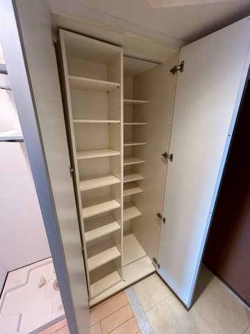 コンソラーレ日本橋の収納