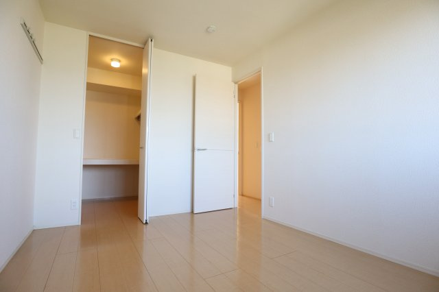 シャルム郡山の居間・リビング