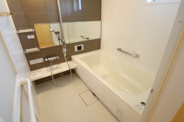 シャルム郡山の浴室