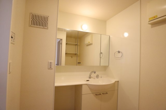 シャルム郡山の洗面所